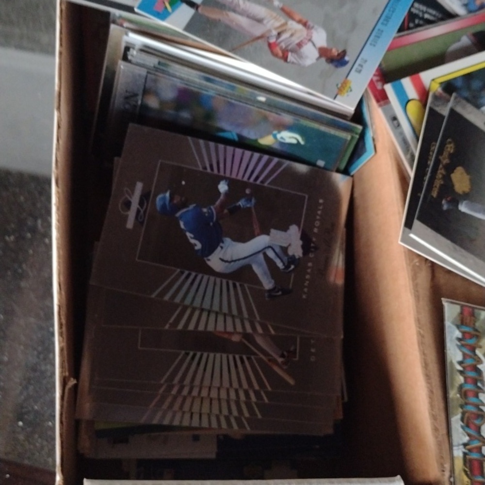 Assorted Sports Trading Cards Collection - Picture 6 of 6